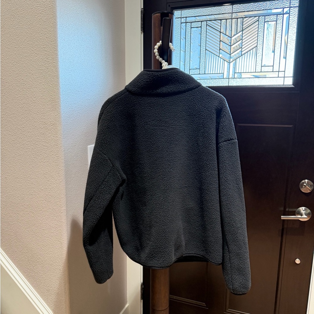 The North Face Women’s Charcoal Fleece Jacket - Picture 8 of 9